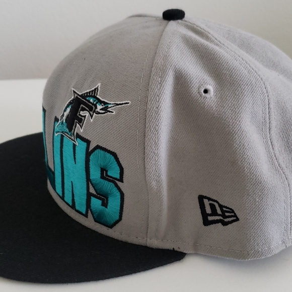 Hat - Picture 2 of 4